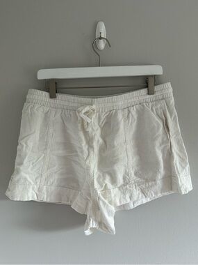 Universal Thread White Linen Shorts Size M